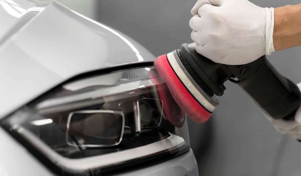 Restauration de Phares Automobile à Chambly : Sécurité et Visibilité